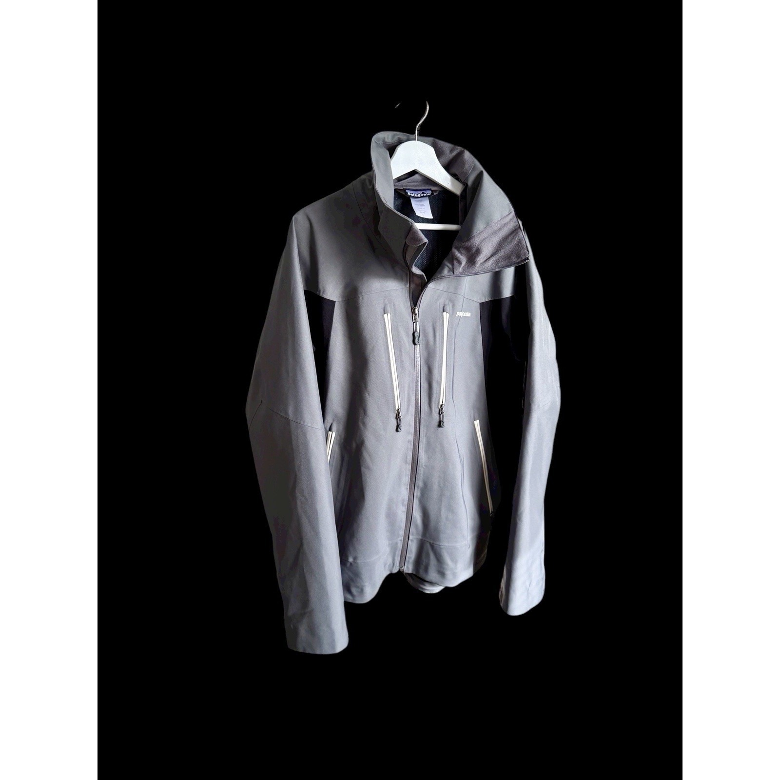 M's Patagonia Powder Bowl Jacket Sz Large Grey/Black Gore-Tex Distressed